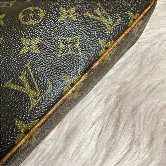 Louis Vuitton Marly Bandouliere Monogram Crossbody Bag - Picture 3 of 16